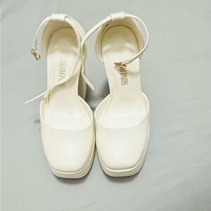 Elegant white Women's Shoes
